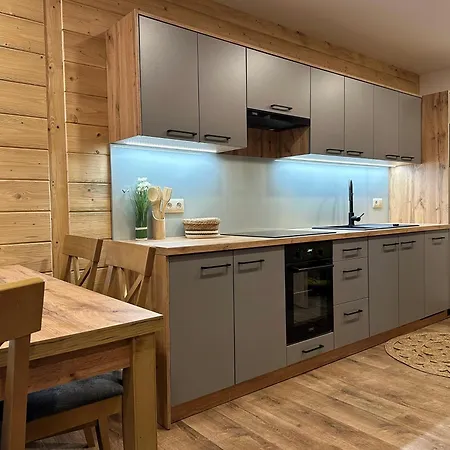 アパート Jaworowe Izby Z Balia Z Hydromasazem I Sauna ブコビナ・タトシャンスカ