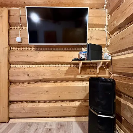 Jaworowe Izby Z Balia Z Hydromasazem I Sauna アパート ブコビナ・タトシャンスカ